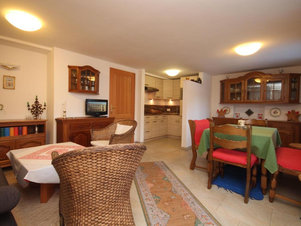 Apartment Near The Hahnenkamm Cable Car Кіцбюель Екстер'єр фото
