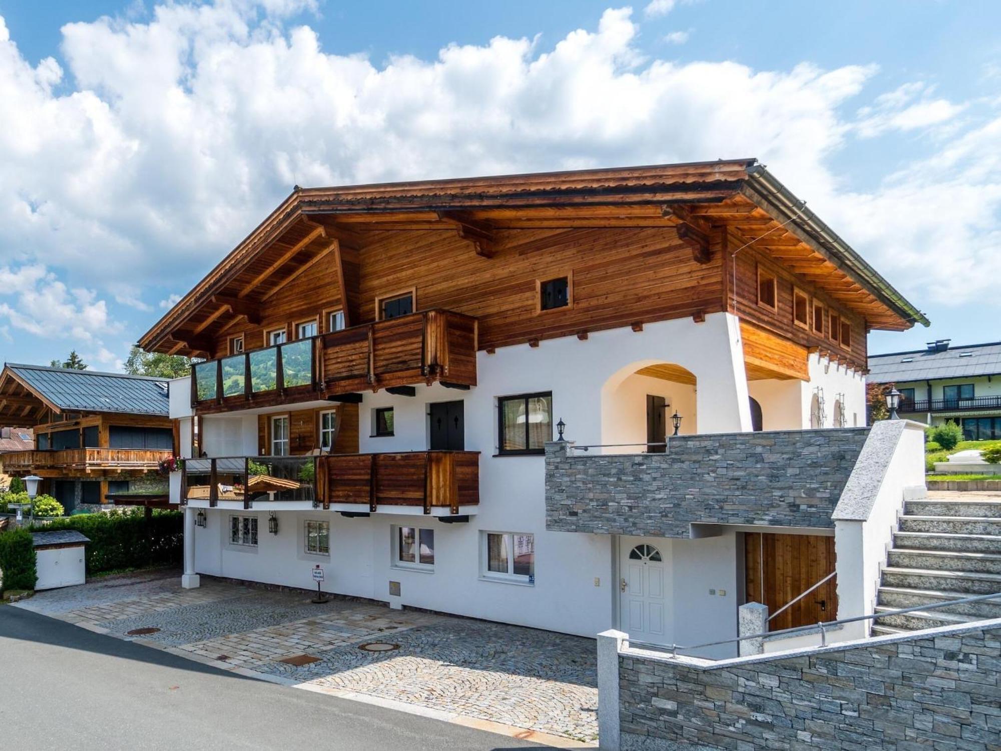 Apartment Near The Hahnenkamm Cable Car Кіцбюель Екстер'єр фото