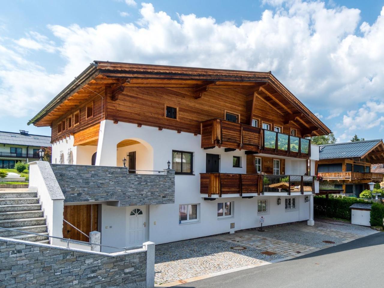 Apartment Near The Hahnenkamm Cable Car Кіцбюель Екстер'єр фото