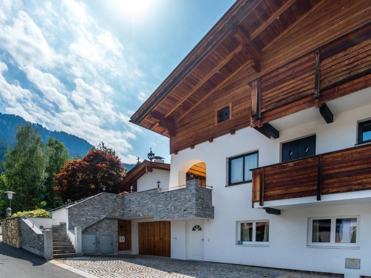 Apartment Near The Hahnenkamm Cable Car Кіцбюель Екстер'єр фото